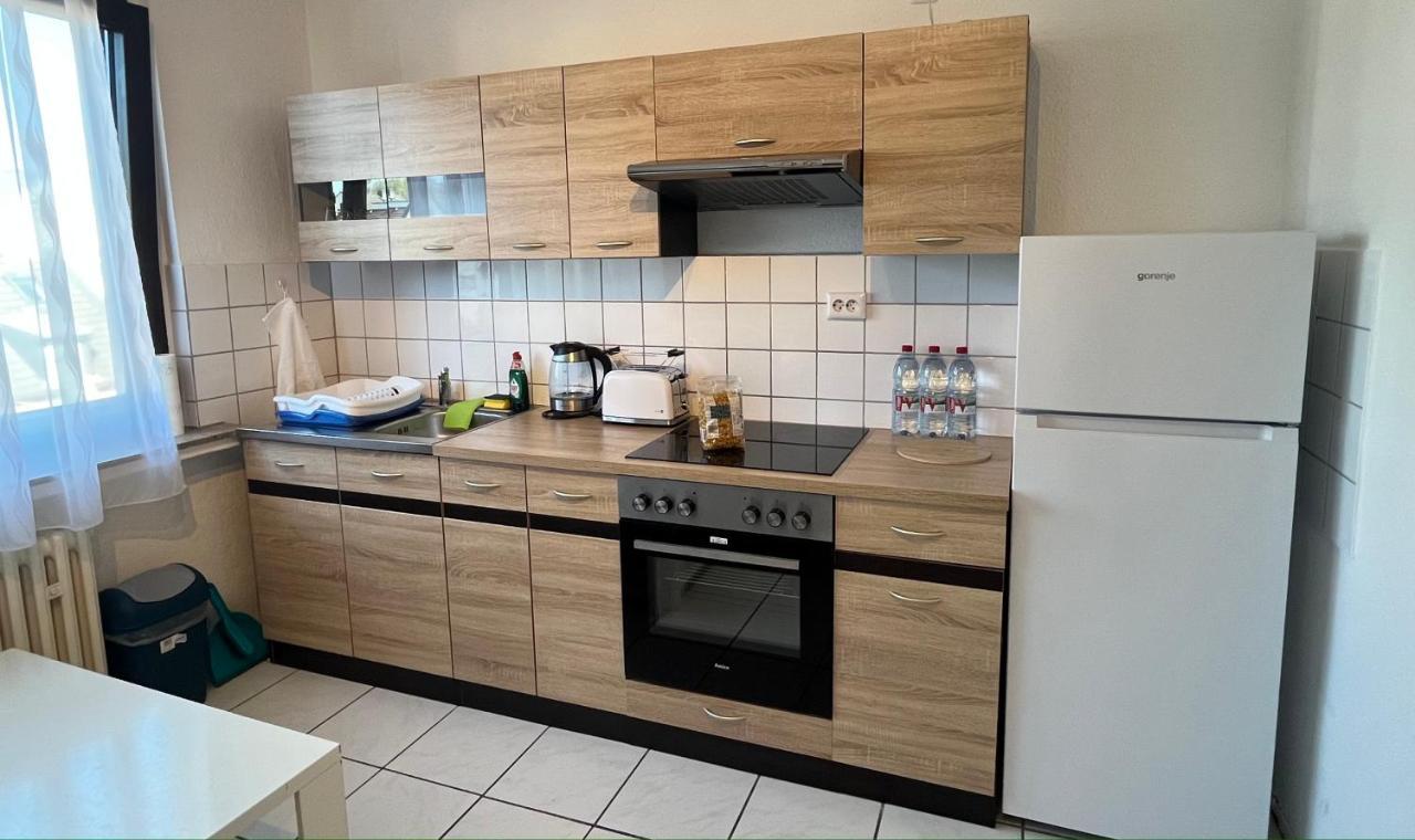 Zimmer Fuer Monteure, Handwerker Oder Reisende 에센 외부 사진