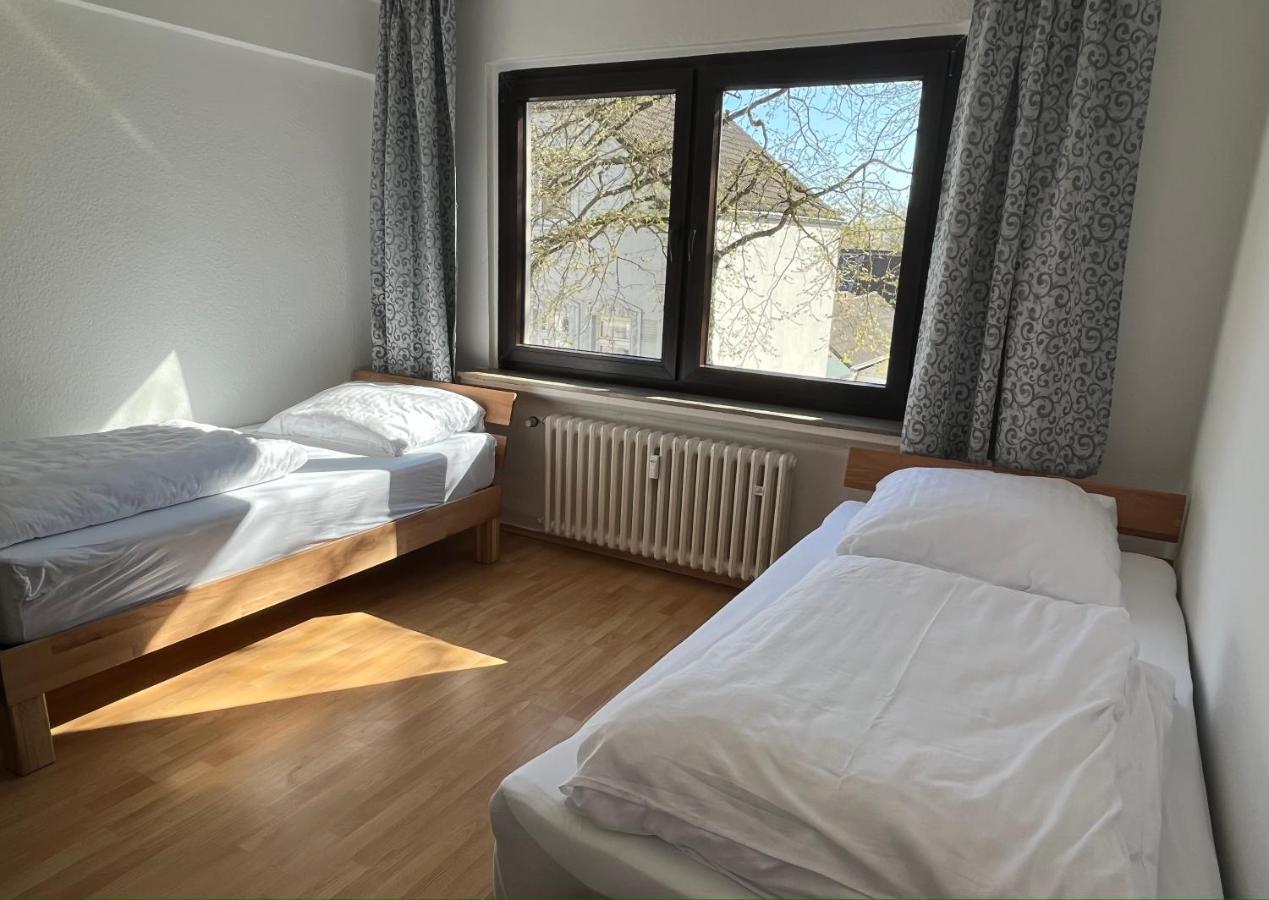 Zimmer Fuer Monteure, Handwerker Oder Reisende 에센 외부 사진