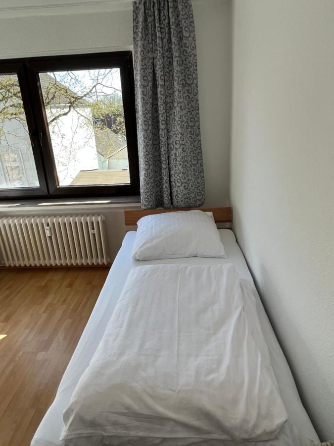 Zimmer Fuer Monteure, Handwerker Oder Reisende 에센 외부 사진